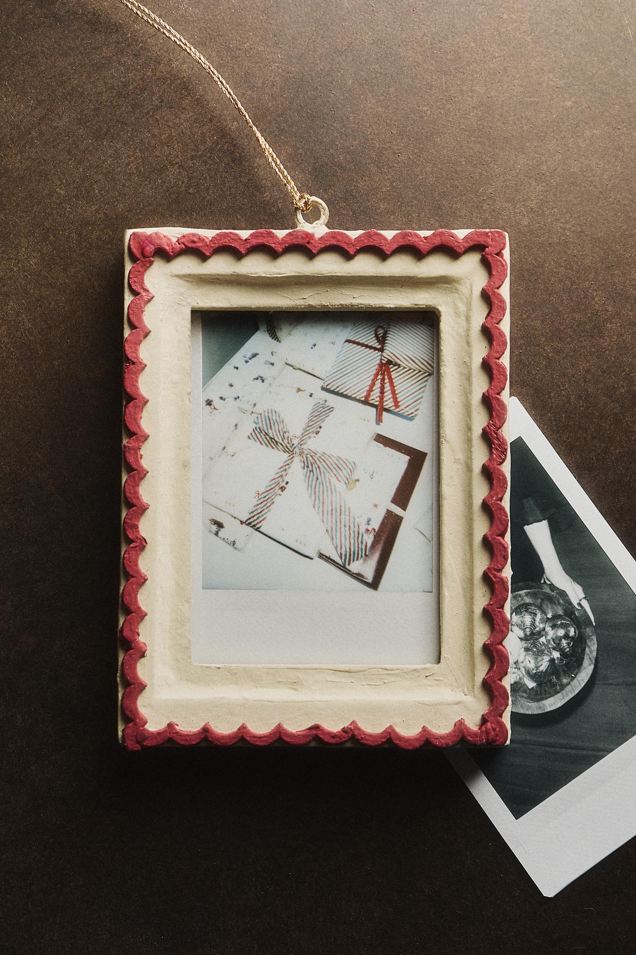 PAPER-MÂCHÉ FRAME CHRISTMAS TREE ORNAMENT
